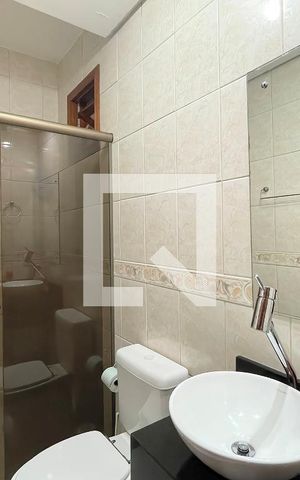 Casa à venda com 250m², 3 quartos e 1 vaga Casa à venda com 250m², 3 quartos e 1 vagaBanheiro 1