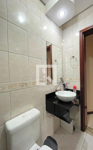 Casa à venda com 250m², 3 quartos e 1 vaga Casa à venda com 250m², 3 quartos e 1 vagaBanheiro 1