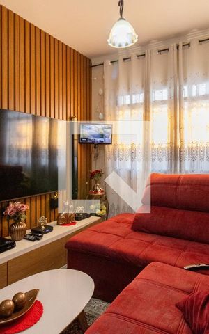 Casa à venda com 144m², 3 quartos e 3 vagas Casa à venda com 144m², 3 quartos e 3 vagasSala