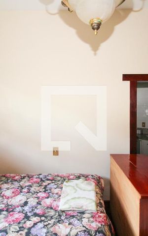 Casa à venda com 170m², 6 quartos e 20 vagas Casa à venda com 170m², 6 quartos e 20 vagasQuarto 3
