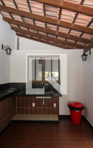 Casa à venda com 170m², 6 quartos e 20 vagas Casa à venda com 170m², 6 quartos e 20 vagasÁrea Externa