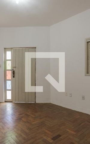 Casa à venda com 200m², 3 quartos e 2 vagas Casa à venda com 200m², 3 quartos e 2 vagasSala 1
