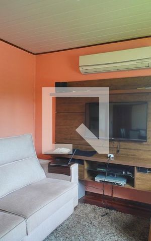Casa à venda com 82m², 3 quartos e 2 vagas Casa à venda com 82m², 3 quartos e 2 vagasSala