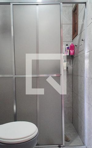 Casa à venda com 82m², 3 quartos e 2 vagas Casa à venda com 82m², 3 quartos e 2 vagasBanheiro