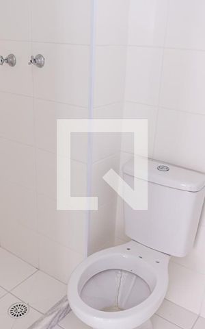 Apartamento para alugar com 35m², 2 quartos e sem vaga Apartamento para alugar com 35m², 2 quartos e sem vagaBanheiro