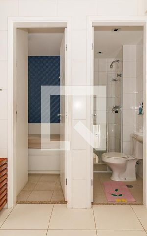 Apartamento à venda com 184m², 3 quartos e 4 vagas Apartamento à venda com 184m², 3 quartos e 4 vagasÁrea de Serviço