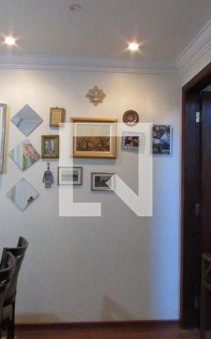 Casa à venda com 237m², 4 quartos e sem vagaSala