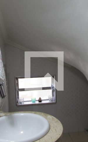 Casa à venda com 237m², 4 quartos e sem vagaLavabo