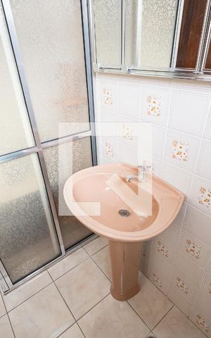 Casa à venda com 199m², 3 quartos e 2 vagasBanheiro Social