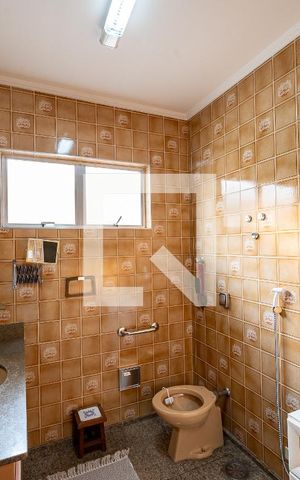 Casa à venda com 199m², 3 quartos e 2 vagasBanheiro da Suíte 1