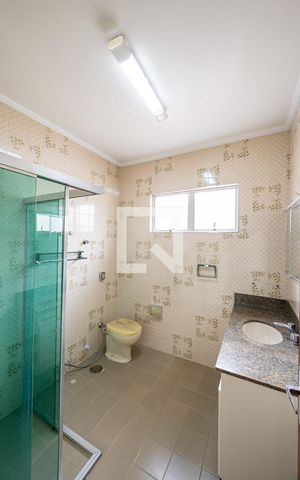 Casa à venda com 199m², 3 quartos e 2 vagasBanheiro da Suíte 2