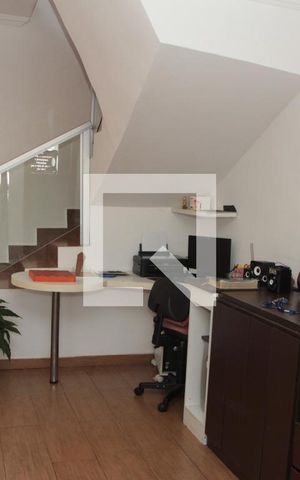 Casa à venda com 117m², 3 quartos e 3 vagasSala