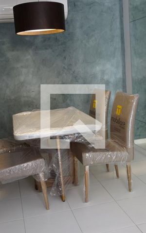 Apartamento à venda com 67m², 2 quartos e 1 vagaSala