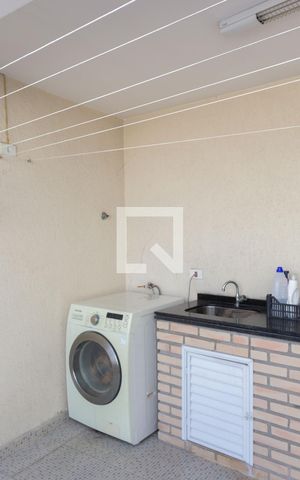 Casa à venda com 100m², 3 quartos e 2 vagasChurrasqueira / aréa de serviço