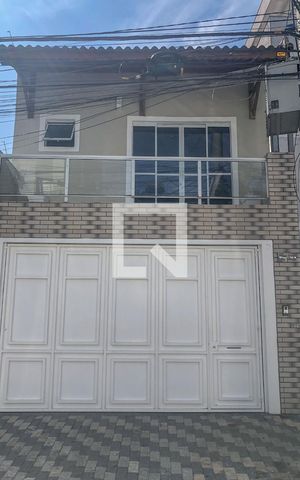 Casa à venda com 100m², 3 quartos e 2 vagasFachada
