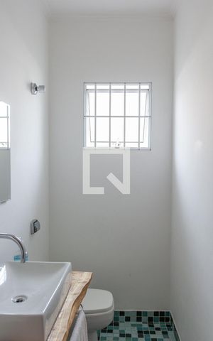 Casa à venda com 100m², 3 quartos e 2 vagasLavabo