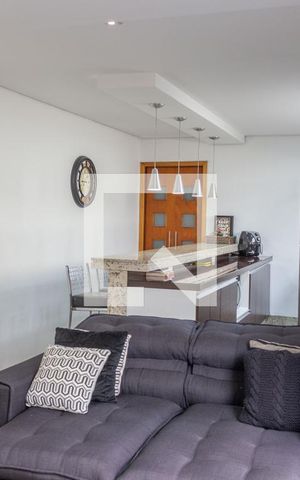 Casa à venda com 100m², 3 quartos e 2 vagasSala
