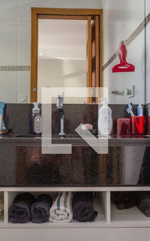 Casa à venda com 100m², 3 quartos e 2 vagasBanheiro da Suíte