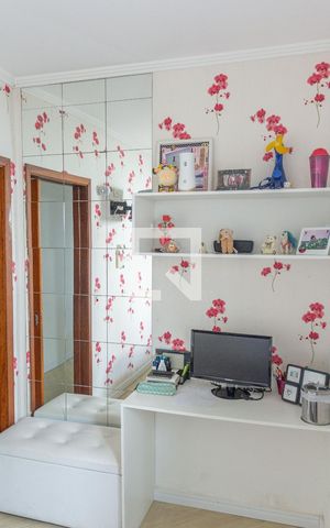 Casa à venda com 100m², 3 quartos e 2 vagasQuarto 2