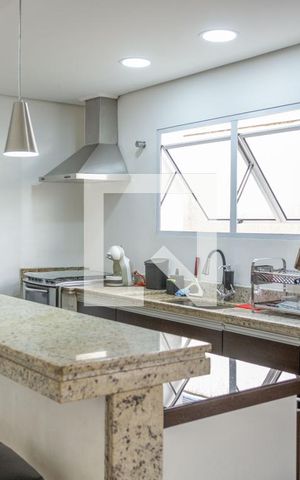 Casa à venda com 100m², 3 quartos e 2 vagasCozinha