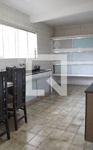 Casa para alugar com 100m², 2 quartos e 1 vagaCozinha
