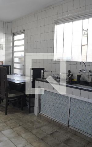 Casa para alugar com 100m², 2 quartos e 1 vagaCozinha