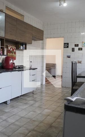 Casa para alugar com 100m², 2 quartos e 1 vagaCozinha