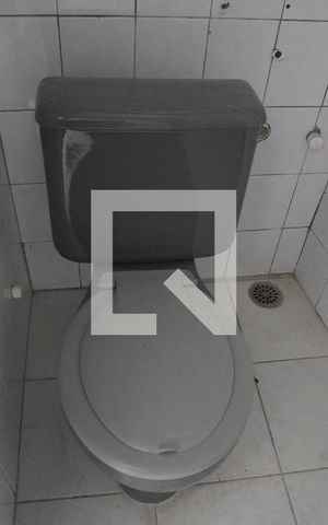 Casa para alugar com 100m², 2 quartos e 1 vagaBanheiro da Garagem
