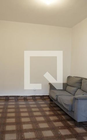 Casa para alugar com 100m², 2 quartos e 1 vagaSala