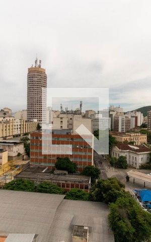 Apartamento à venda com 151m², 3 quartos e 1 vaga Apartamento à venda com 151m², 3 quartos e 1 vagaÁrea de Serviço vista
