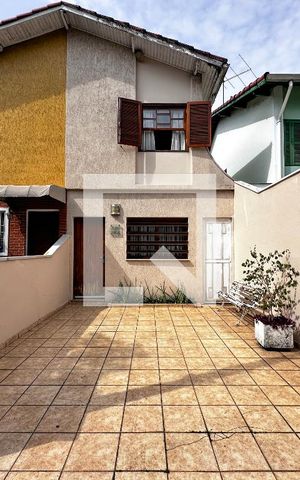 Casa para alugar com 110m², 2 quartos e 1 vagaFachada Casa