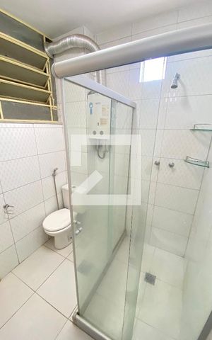 Apartamento para alugar com 62m², 3 quartos e sem vaga Apartamento para alugar com 62m², 3 quartos e sem vagaBanheiro