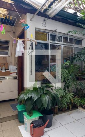 Casa à venda com 112m², 3 quartos e 1 vaga Casa à venda com 112m², 3 quartos e 1 vagaÁrea de serviço e quintal