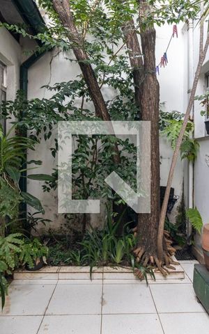 Casa à venda com 112m², 3 quartos e 1 vaga Casa à venda com 112m², 3 quartos e 1 vagaÁrea de serviço e quintal