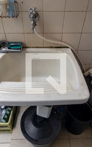 Casa à venda com 112m², 3 quartos e 1 vaga Casa à venda com 112m², 3 quartos e 1 vagaÁrea de serviço e quintal