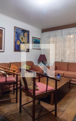 Casa à venda com 112m², 3 quartos e 1 vaga Casa à venda com 112m², 3 quartos e 1 vagaSala