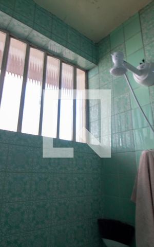 Casa à venda com 300m², 4 quartos e 3 vagas Casa à venda com 300m², 4 quartos e 3 vagasBanheiro