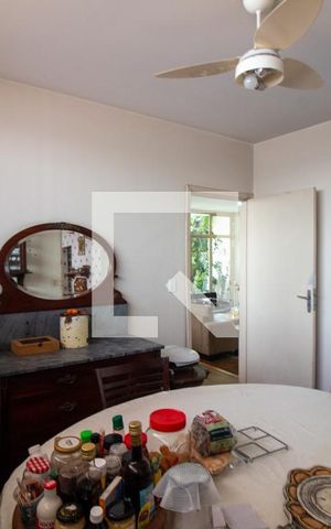 Casa à venda com 300m², 4 quartos e 3 vagas Casa à venda com 300m², 4 quartos e 3 vagasCopa