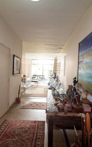 Casa à venda com 300m², 4 quartos e 3 vagas Casa à venda com 300m², 4 quartos e 3 vagasHall de entrada