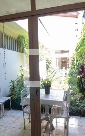 Casa à venda com 300m², 4 quartos e 3 vagas Casa à venda com 300m², 4 quartos e 3 vagasJardim de Inverno