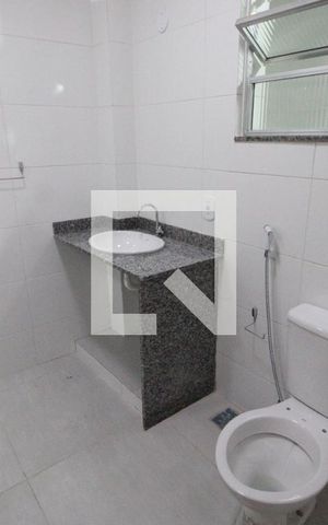 Casa à venda com 80m², 4 quartos e 1 vagaBanheiro 1