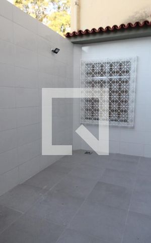 Casa à venda com 80m², 4 quartos e 1 vagaQuintal