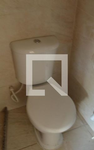 Casa de condomínio à venda com 200m², 2 quartos e 5 vagasBanheiro de serviço