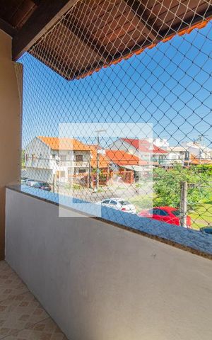 Casa à venda com 150m², 3 quartos e 2 vagas Casa à venda com 150m², 3 quartos e 2 vagasVaranda