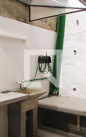 Apartamento para alugar com 34m², 1 quarto e sem vagaÁrea de Serviço com quintal