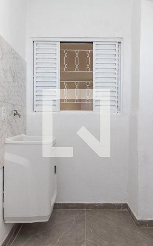 Casa para alugar com 50m², 2 quartos e sem vagaÁrea de Serviço