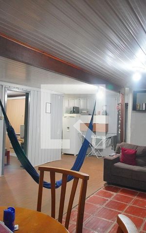 Casa à venda com 103m², 2 quartos e 1 vaga Casa à venda com 103m², 2 quartos e 1 vagaSala