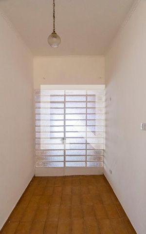 Casa para alugar com 152m², 3 quartos e 3 vagas Casa para alugar com 152m², 3 quartos e 3 vagasSala de TV
