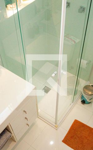 Apartamento à venda com 94m², 2 quartos e 2 vagas Apartamento à venda com 94m², 2 quartos e 2 vagasBanheiro 2
