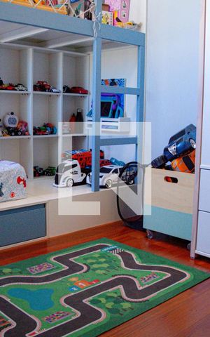 Apartamento à venda com 94m², 2 quartos e 2 vagas Apartamento à venda com 94m², 2 quartos e 2 vagasQuarto